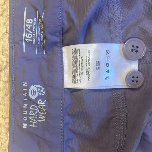 Mountain Hardwear Dusty Lilac Convertible Cargo Pants Capri Shorts Size 16 - Picture 1 of 5
